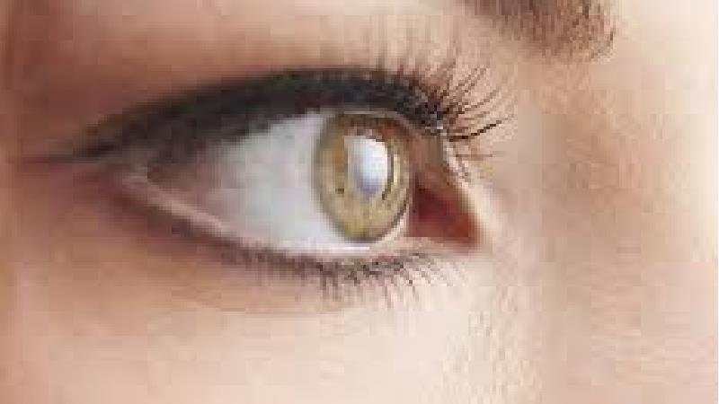 چه کسانی به آب مروارید مبتلا می‌شوند