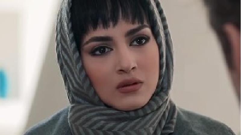 بازیگر نقش مانلی در آقازاده