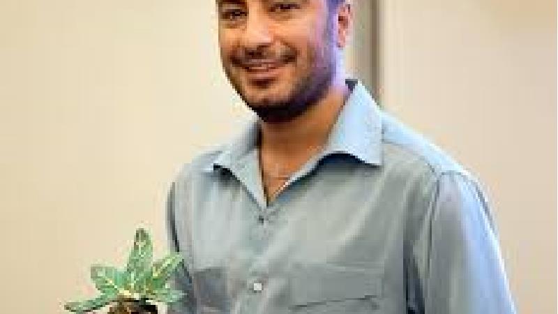 نوید محمدزاده