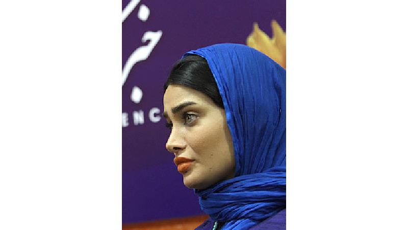 تینا آخوندتبار