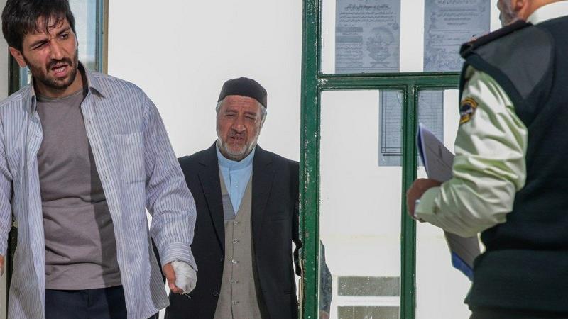 بازیگر نقش علیار در زمین گرم