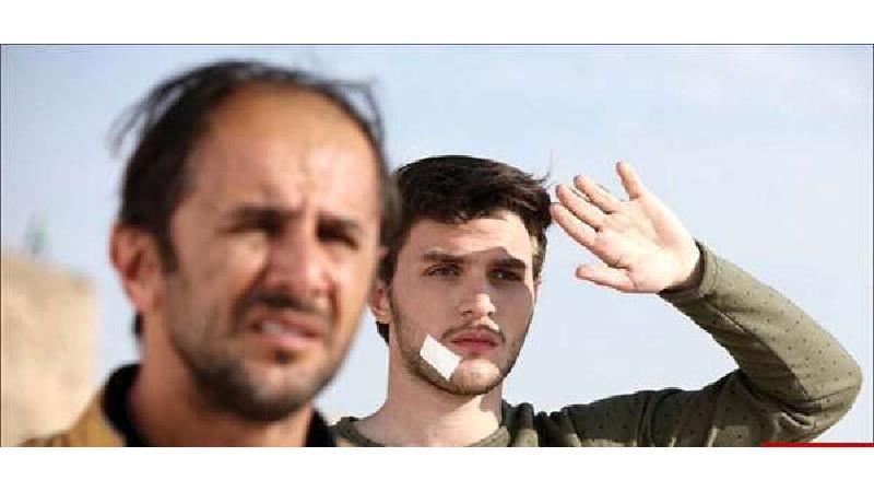 امین حیایی در کنار پسرش دارا حیایی