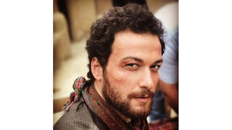 میلاد میرزایی 