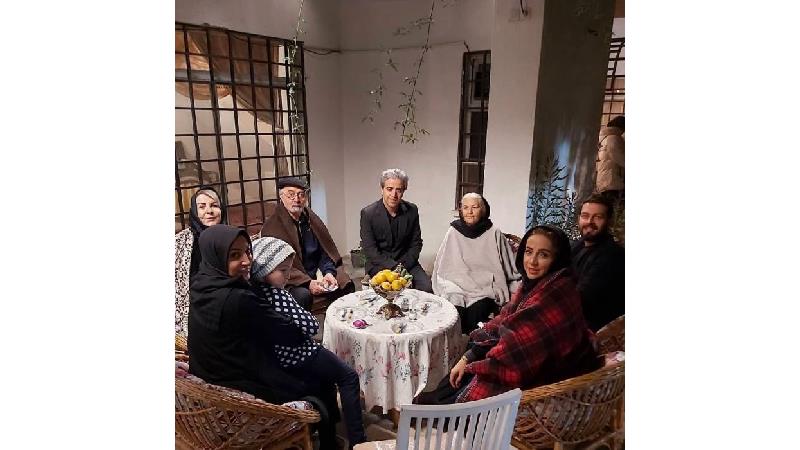 سریال بیگانه ای با من است