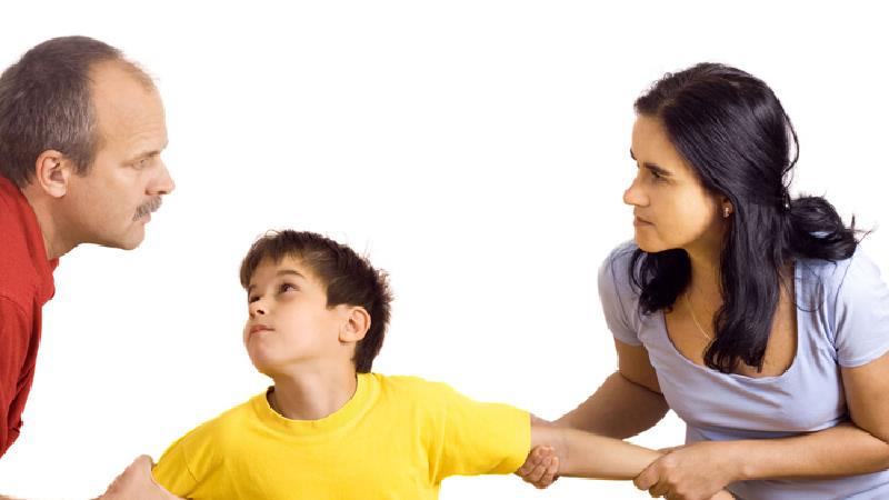 حضانت فرزند پسر تا چه زمانی با مادر است