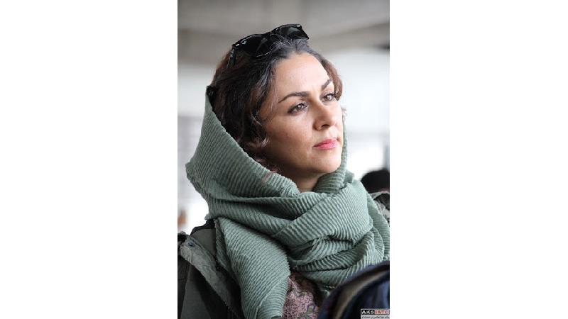 شیوا ابراهیمی در نقش ماه گل سریال کلبه ای در مه