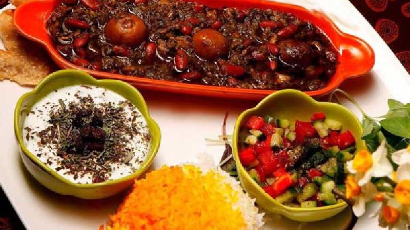 خورش قورمه سبزی جا افتاده