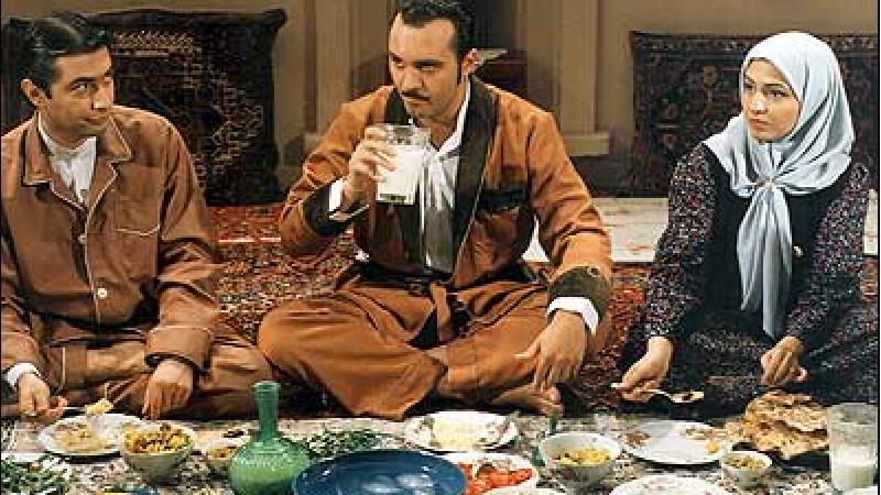 کامبیز دیرباز و گلاره عباسی در سریال در چشم باد