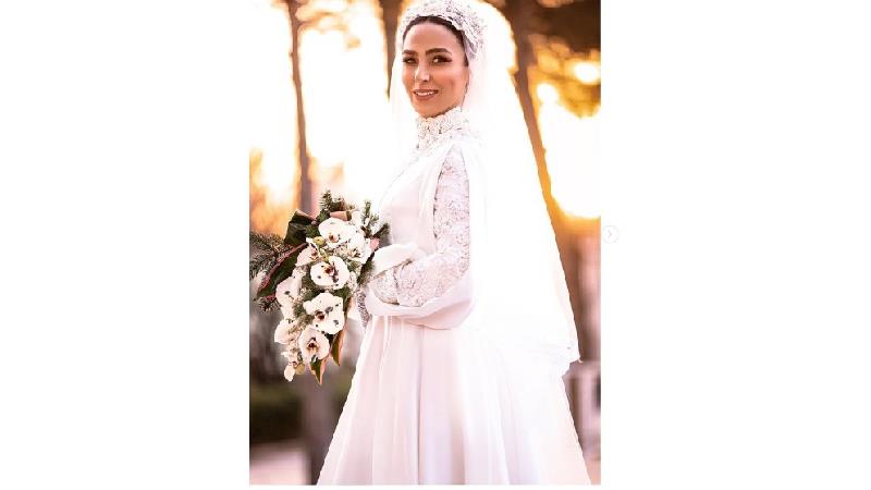 سوگل طهماسبی در لباس عروس
