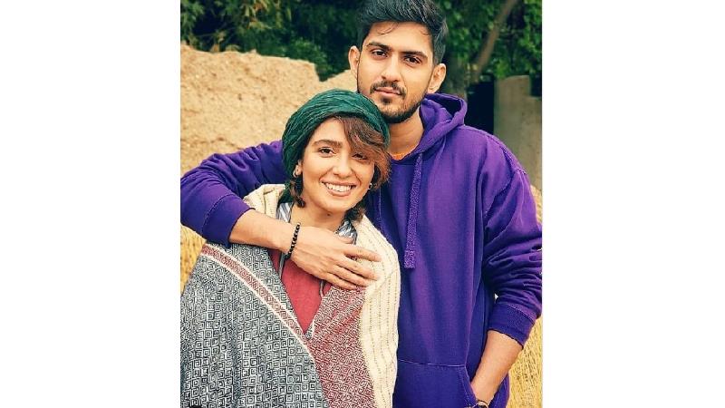 مونا کرمی و برادرش