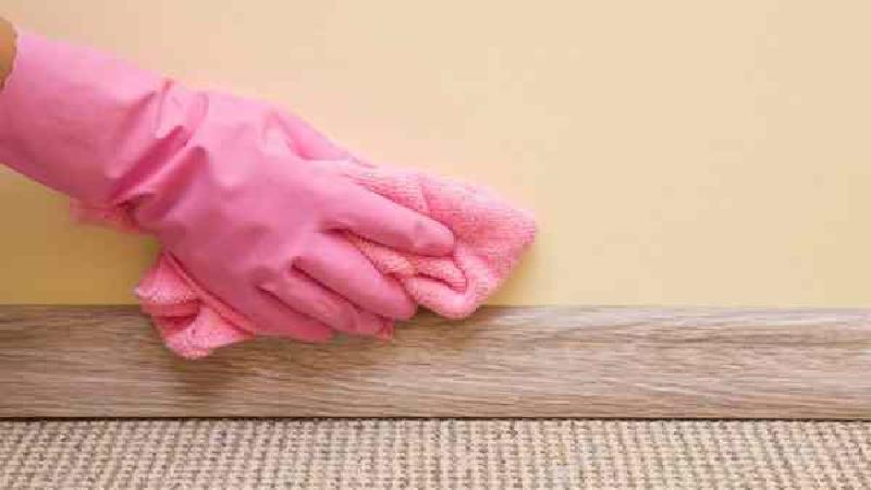 نحوه تمیز کردن دیوار رنگ روغن