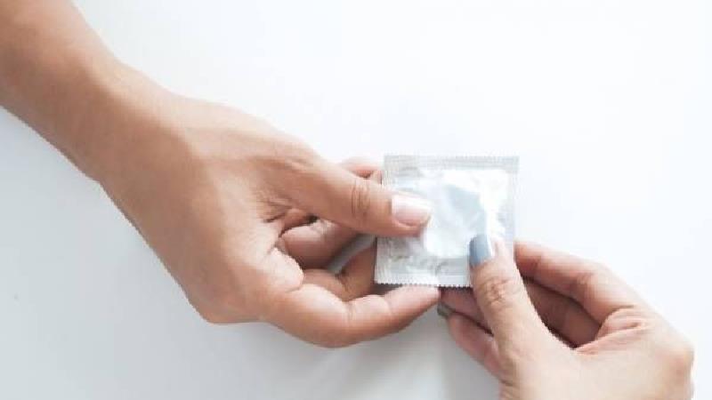 کاندوم زنانه چطور استفاده می شود