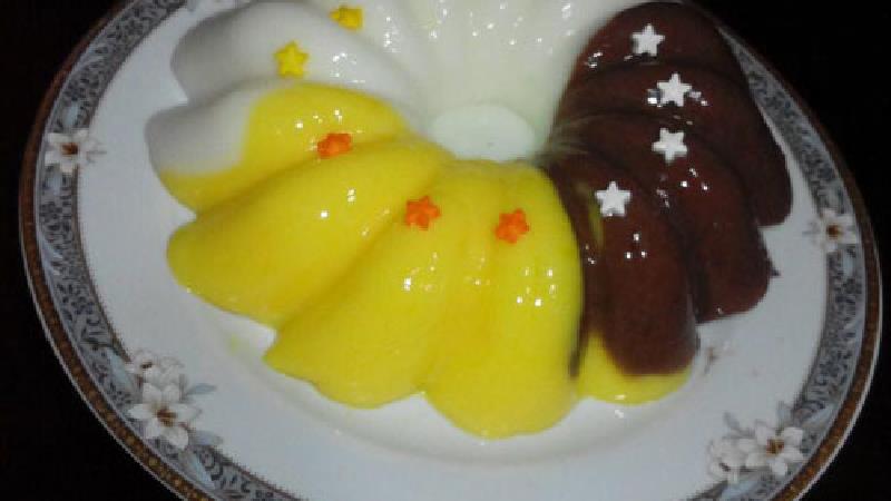 طرز تهیه فرنی بستنی سه رنگ