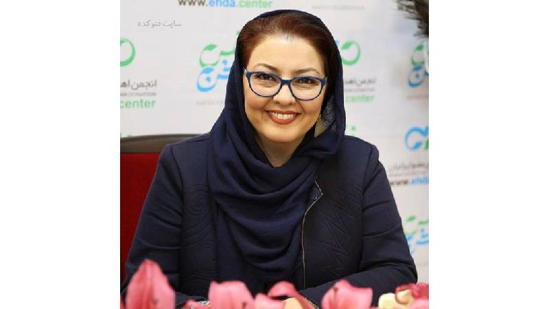 آناهیتا همتی 