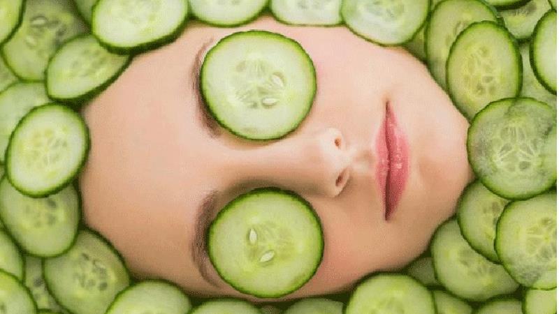 ماسک خیار به تنهایی