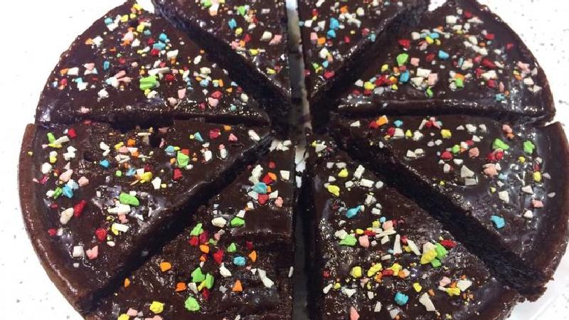 کیک خیس ترکیه ای را چطور درست کنیم