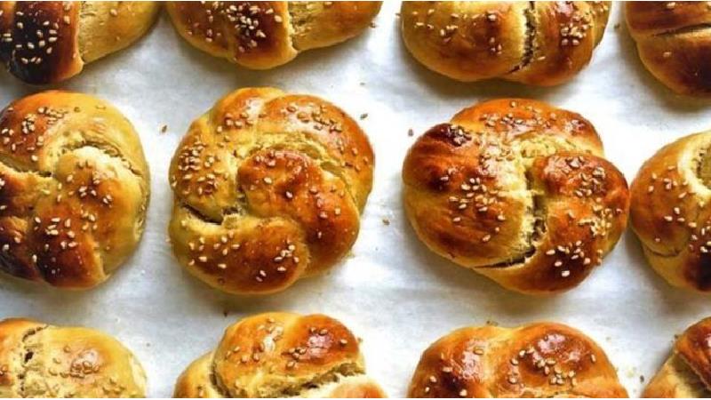 طرز تهیه نان شیرمال ساده و مجلسی