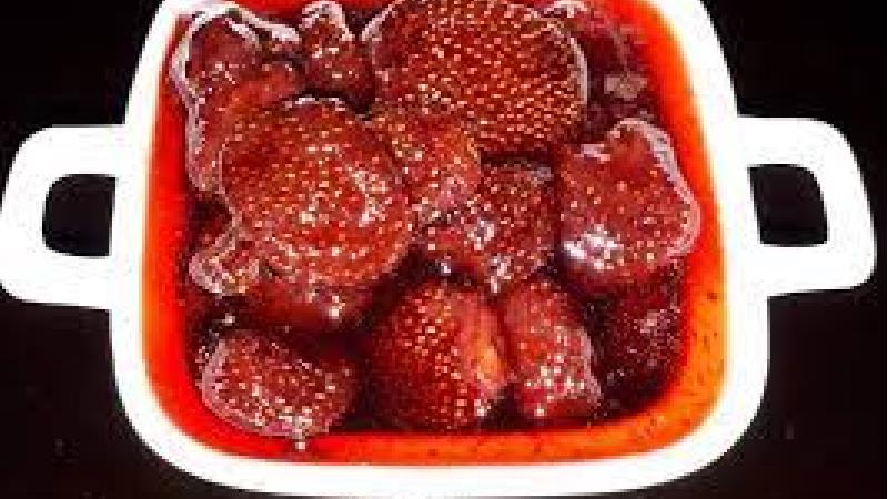 طرز تهیه مربا توت فرنگی دونفره