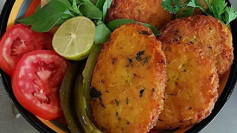 طرز تهیه کوکو سیب زمینی خام