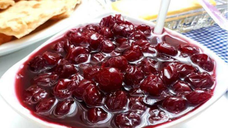 طرز تهیه مربای آلبالو خوشرنگ