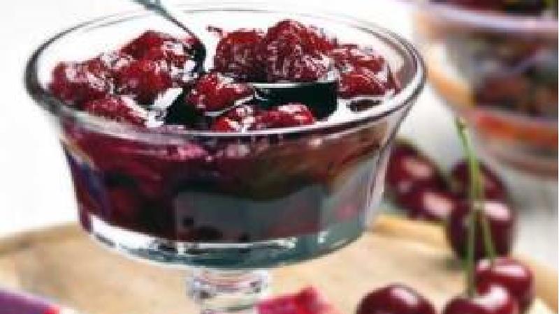 طرز تهیه مربای آلبالو