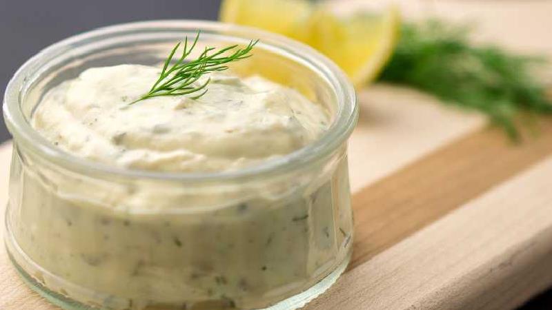 طرز تهیه سس تارتار با ماست