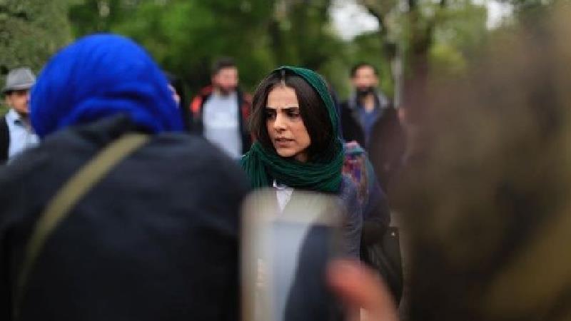 بازیگران سریال کلبه ای در مه 