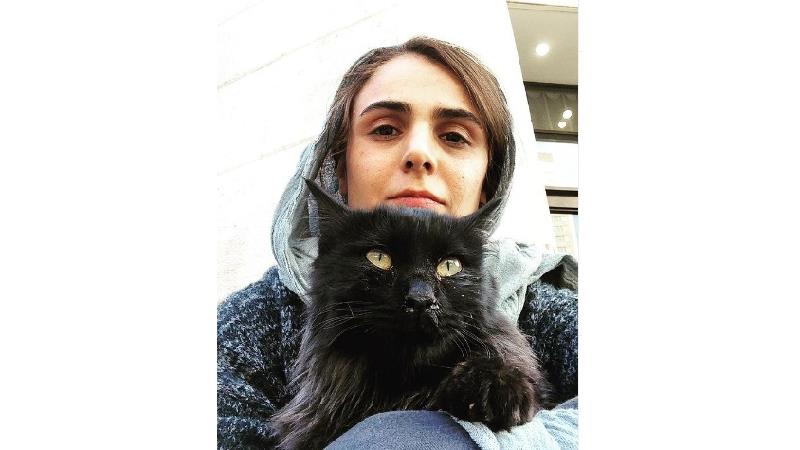 بازیگر سریال کلبه ای در مه 