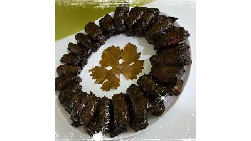 دلمه برگ مو را چطور بپیچیم 