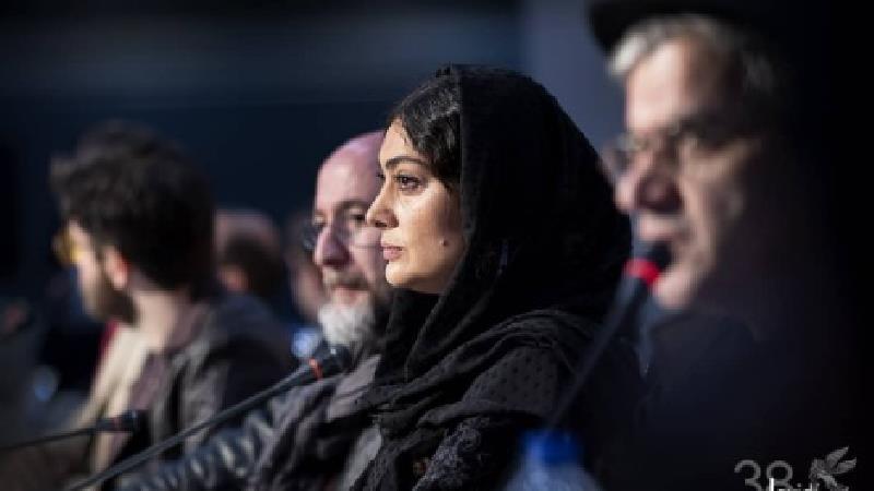 سودابه بیضایی بازیگر نقش شیرین در سریال کلبه ای در مه 