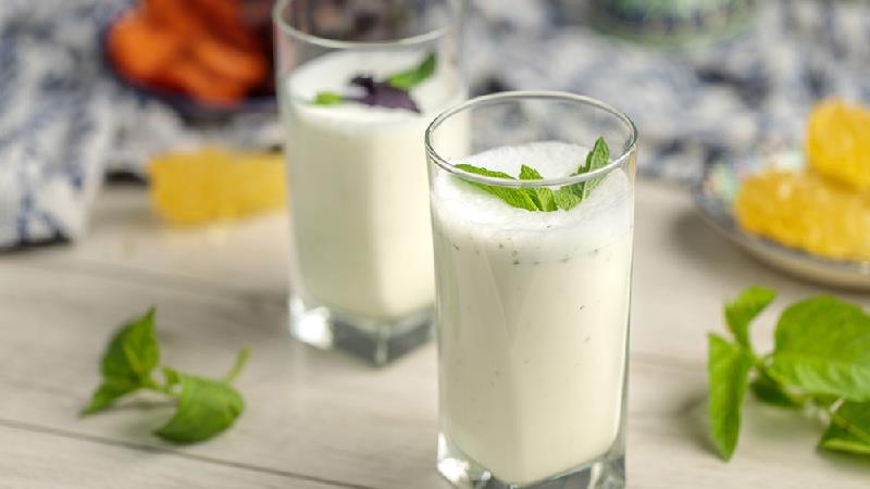 طرز تهیه دوغ گازدار آبعلی