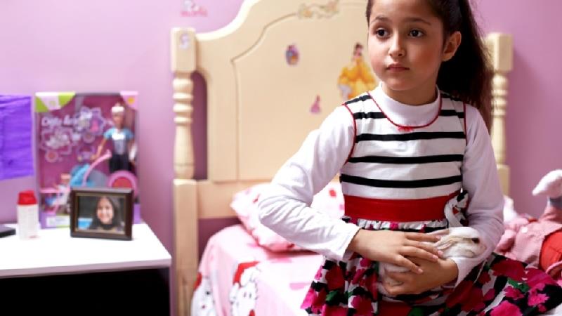 یاس نوروزی بازیگر نقش پریا در سریال دودکش 2