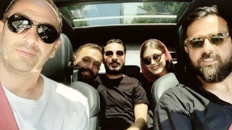 نوید محمدزاده و فرشته حسینی در سریال قورباغه