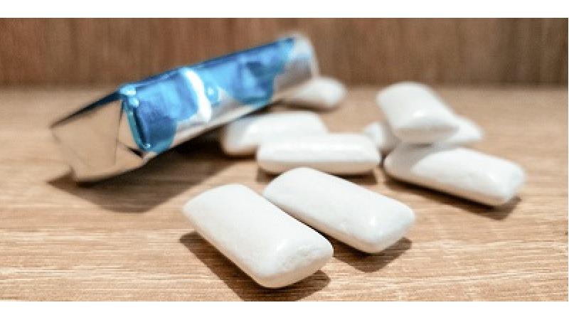 ضررهایی که آدامس جویدن باعث آن می شود چیست