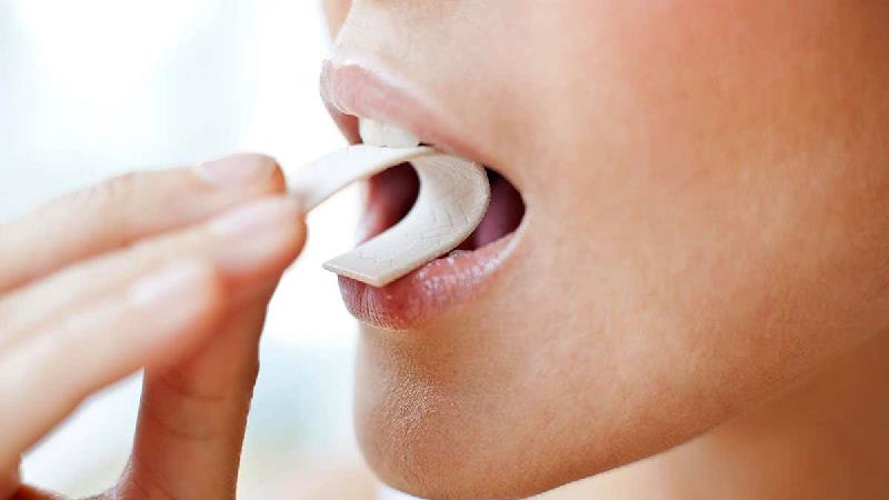 آدامس جویدن مفید است یا ضرر دارد