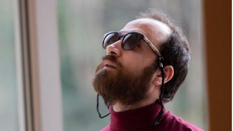 امیراحمد قزوینی بازیگر نقش حافظ در سریال هم سایه