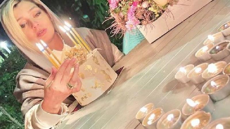 ساره بیات در روز تولدش