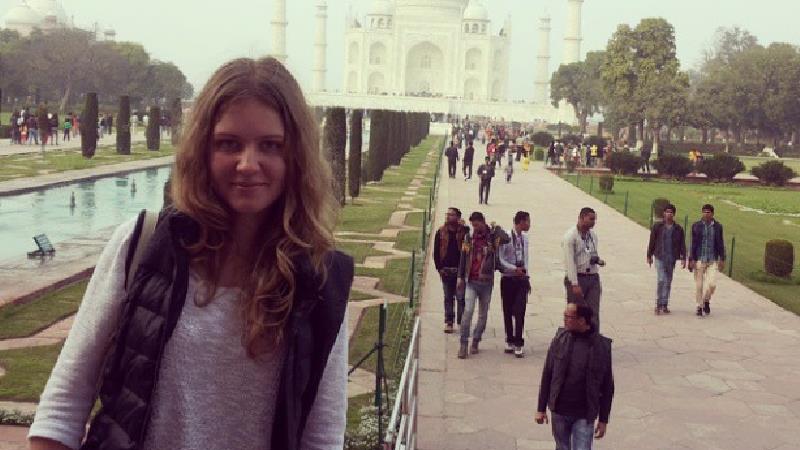 فلورا در سریال سرجوخه