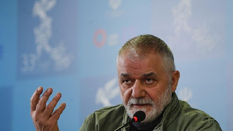 ایرج رامین فر طراح صحنه و لباس سریال ولایت عشق