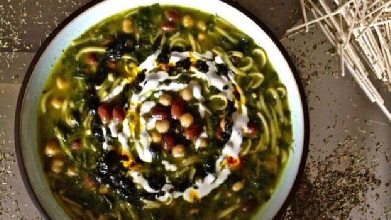 آش رشته تهرانی 