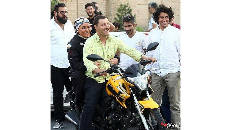 جواد عزتی و همسرش