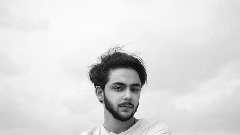 ارشیا توکلی بازیگر نقش سلیم در سریال حکم رشد