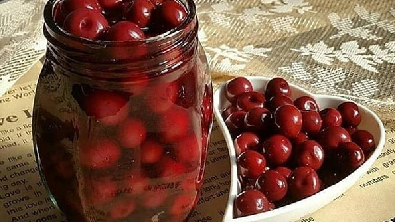 ترشی آلبالو