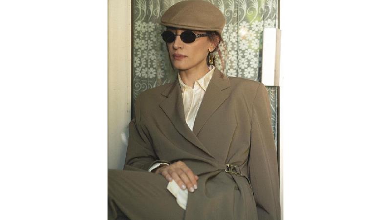 مینا ساداتی